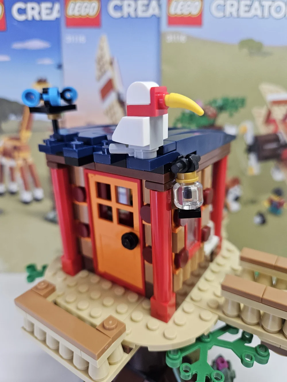 LEGO Creator 31116 Safari Wildlife Tree House 100% Complete Manual Minifigure